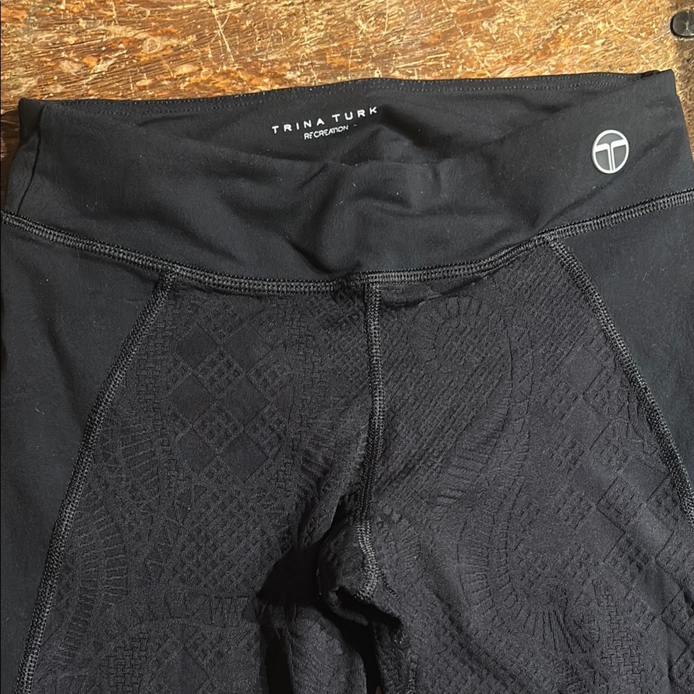 Trina Turk Black crop Leggings